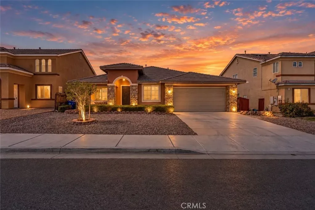 Property Photo:  14968 Onyx Road  CA 92394 