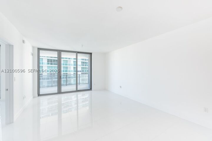 Property Photo:  488 NE 18th St 1907  FL 33132 