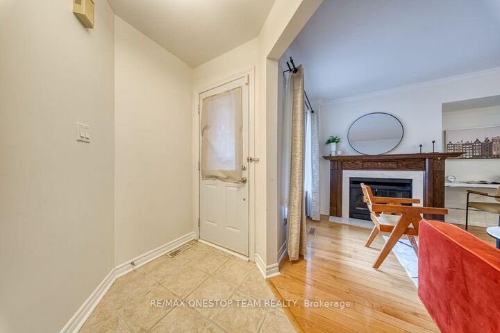 Property Photo:  1376 Hazel McCleary Drive  ON L6J 7B1 