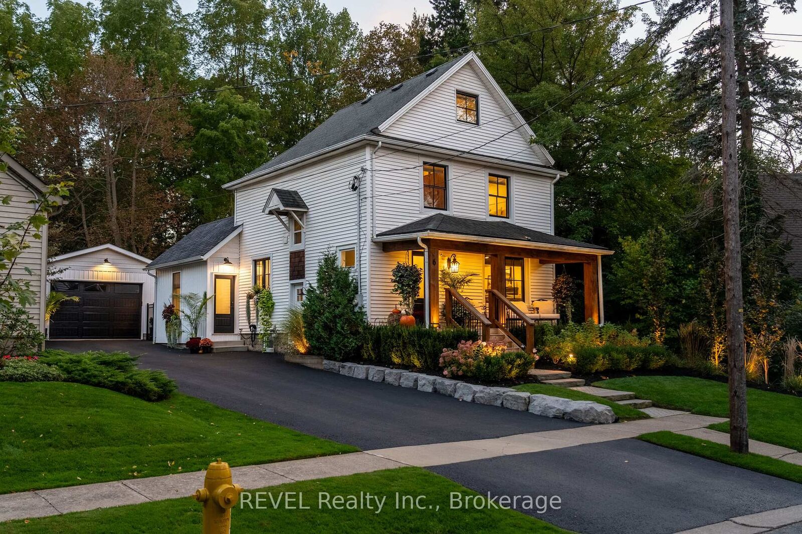 Property Photo:  6 Elm Avenue  ON L0S 1E3 