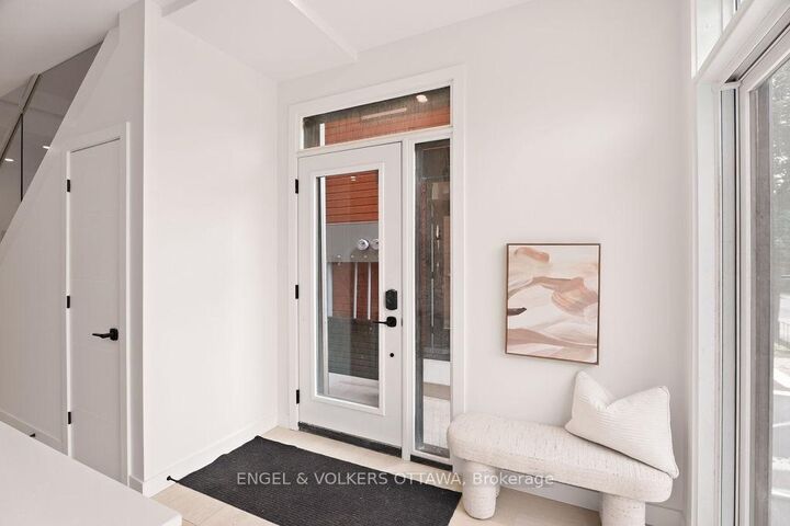 Property Photo:  51 Fairmont Avenue A  ON K1Y 1X4 