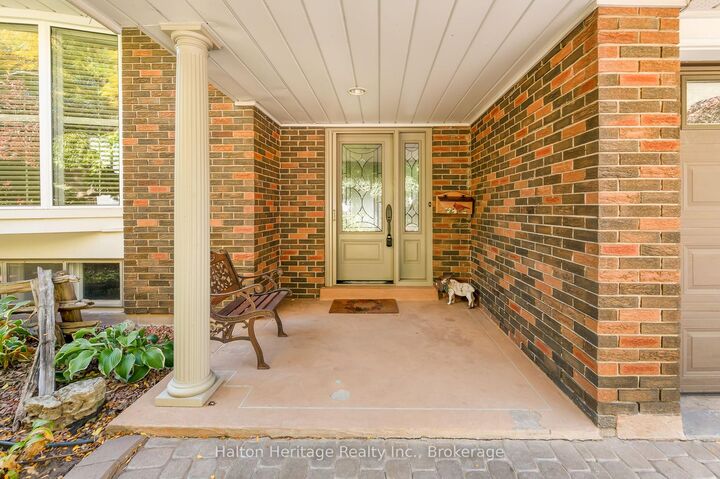 Property Photo: 588 Louise Drive ON L7L 2T9
