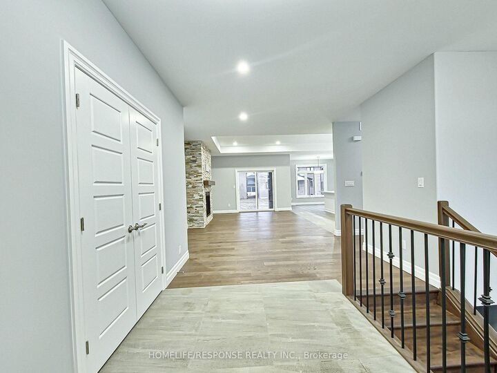 Property Photo:  19 Tracy Drive  ON N7M 0S8 