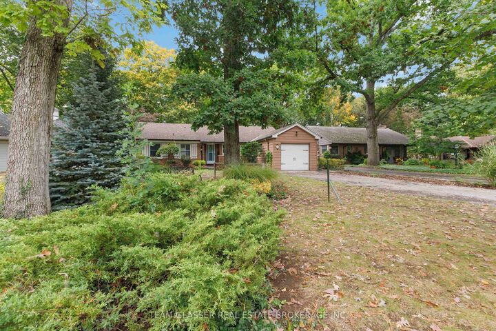 Property Photo:  36 Braemar Crescent  ON N6H 2X1 