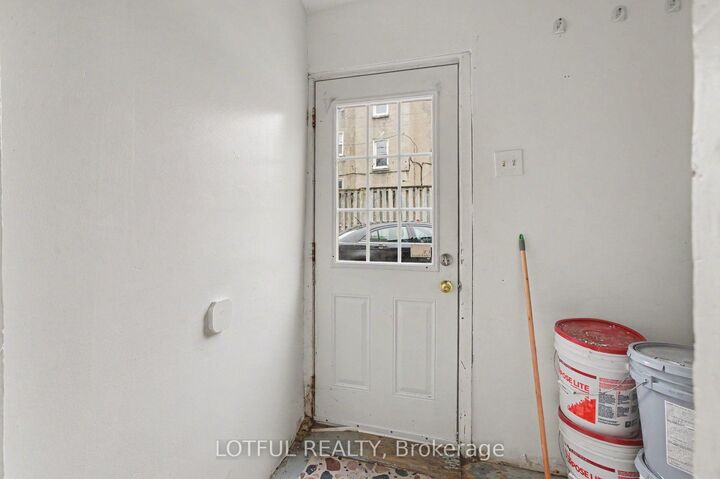 Property Photo:  118 Marier Avenue  ON K1L 5S1 