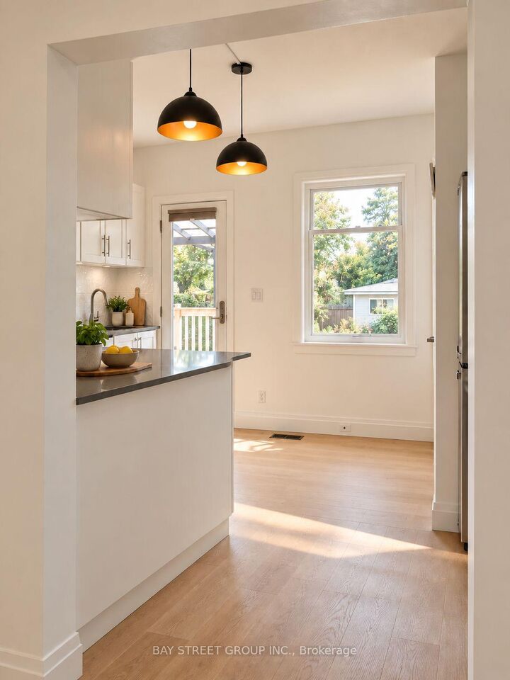 Property Photo:  54 Thyra Avenue  ON M4C 5G5 