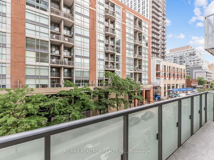 Property Photo:  1815 Yonge Street 407  ON M4T 2A4 
