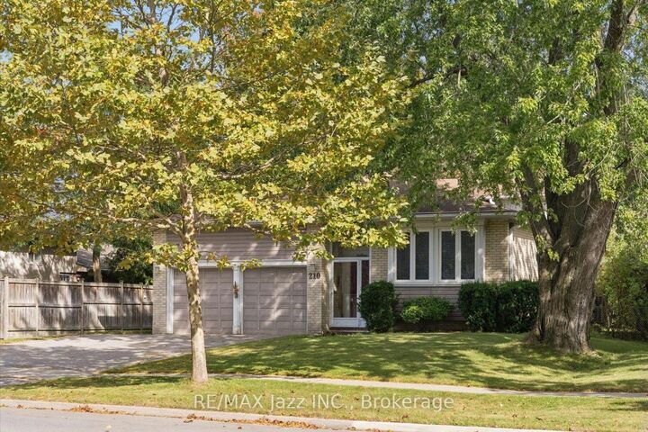 Property Photo:  210 Murray Drive  ON L4G 2C5 