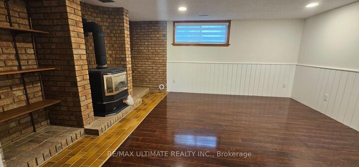 Property Photo:  136 Rustic Road Basement  ON M6L 1W1 