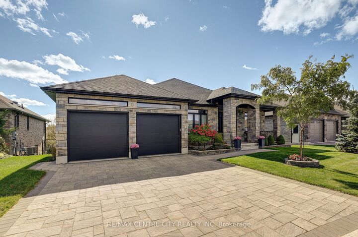 Property Photo:  151 Robin Ridge Drive  ON N0L 1B0 