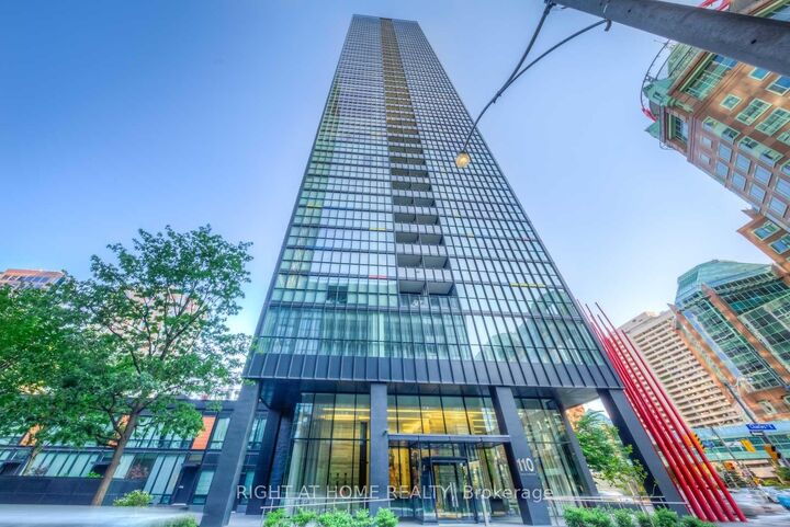 Property Photo:  110 Charles Street E 1903  ON M4Y 1T5 