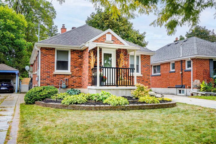 Property Photo:  83 Eastman Avenue  ON N5W 2M5 