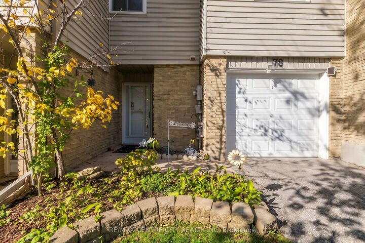Property Photo:  159 Sandringham Crescent 78  ON N6C 5A9 