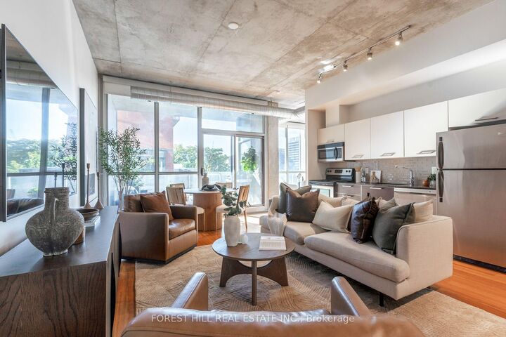 Property Photo:  60 Bathurst Street 415  ON M5V 2P4 