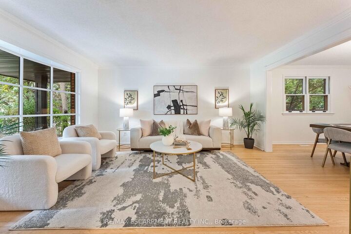Property Photo:  786 Edistel Crescent  ON L5H 1T4 