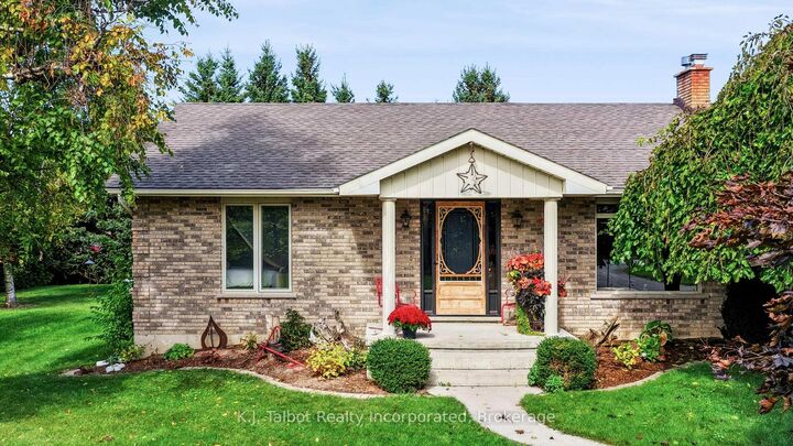 Property Photo:  33786 Crystal Springs Road, R. R. #1 Road  ON N0M 1G0 
