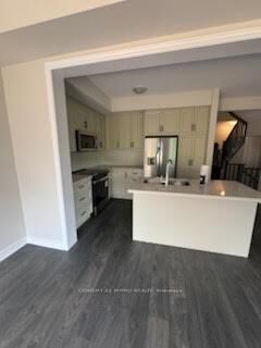 Property Photo:  10 Birmingham Drive #47  ON N1R 0C6 
