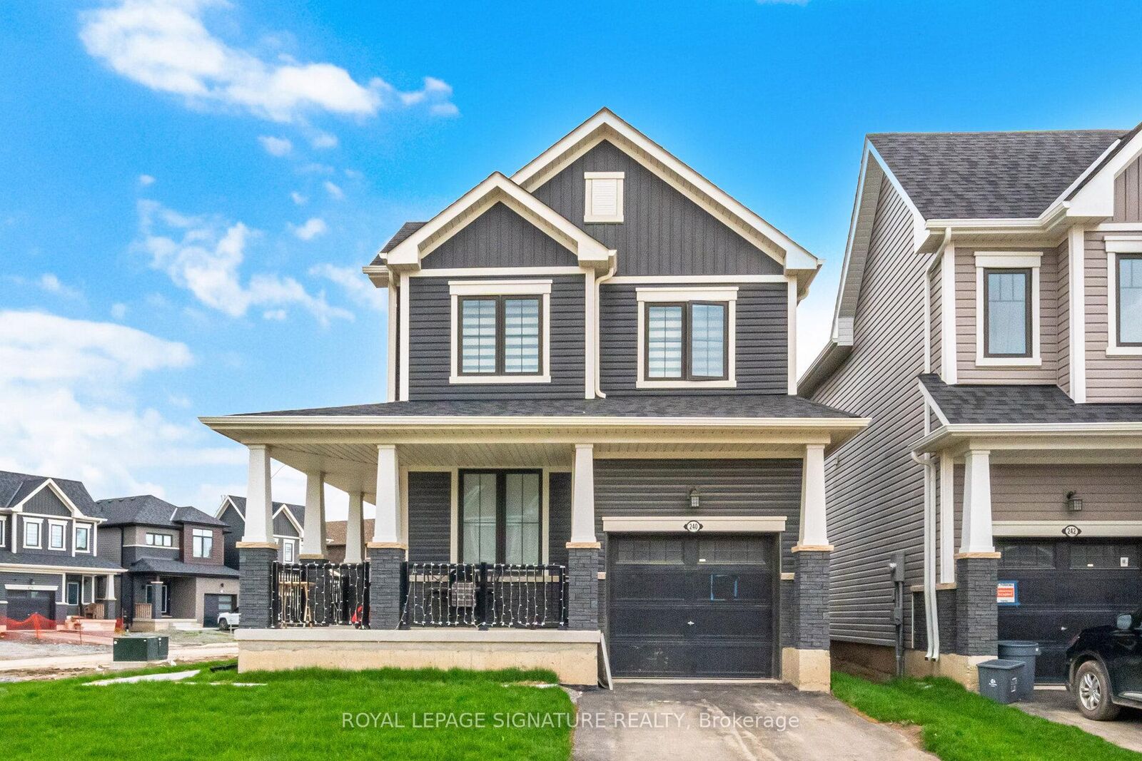 Property Photo:  240 Velvet Way  ON L2V 0N9 