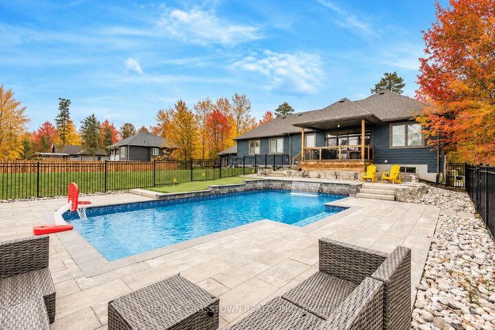 Property Photo:  2055 Elana Drive  ON L3V 0C1 