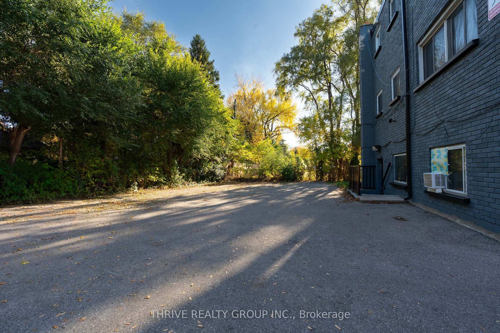 Property Photo:  153 Godfrey Drive E 3  ON N5V 2E8 