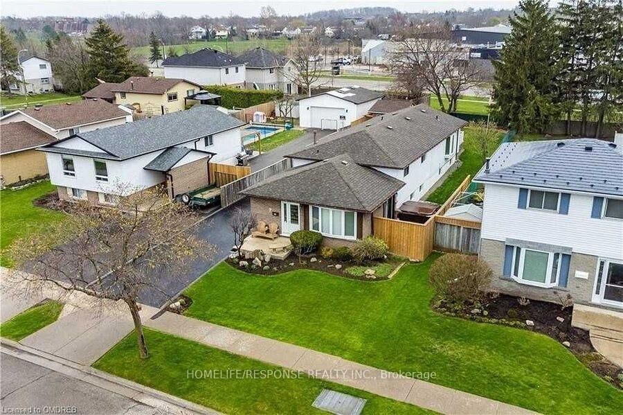 Property Photo:  7 Belleau Street Upper  ON L8J 1N1 