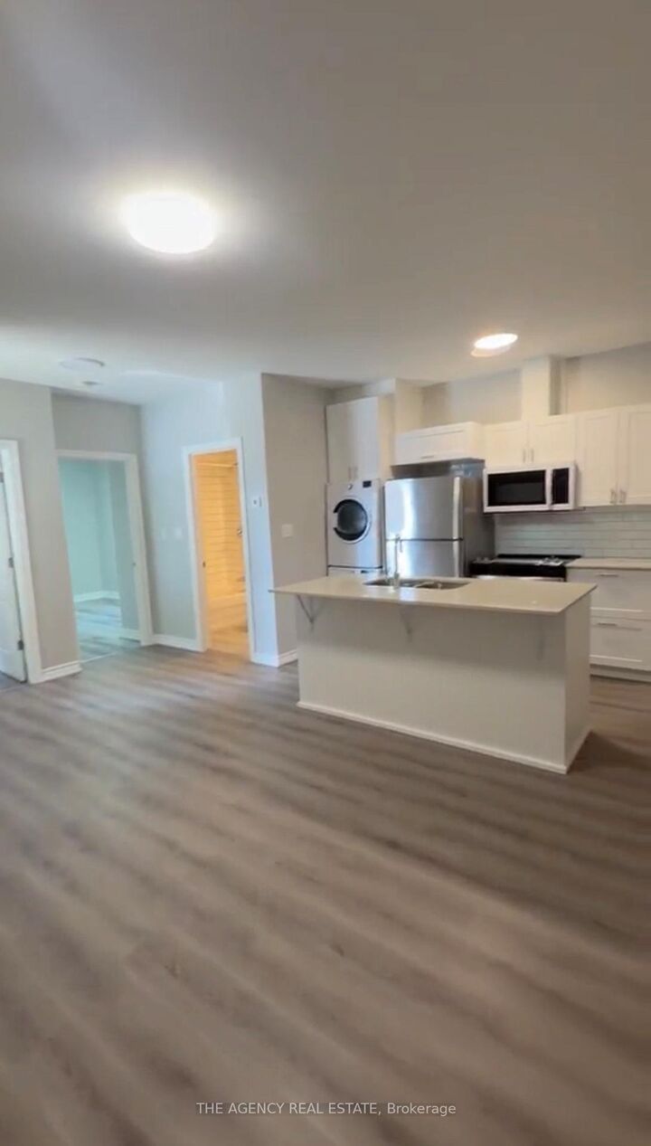 Property Photo:  268 Talbot Street 5  ON N5P 1B4 