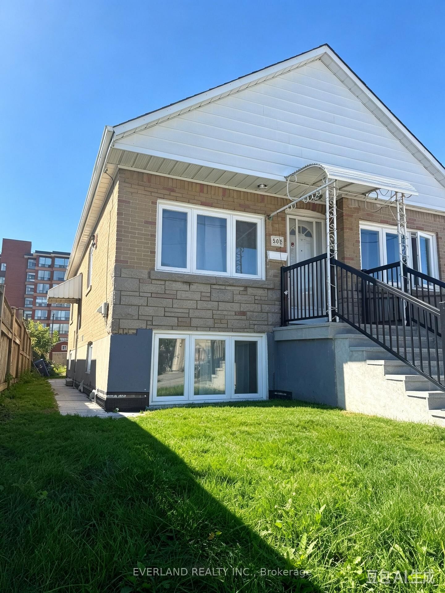 Property Photo:  808 Midland Avenue Bsmt  ON M1K 4E7 
