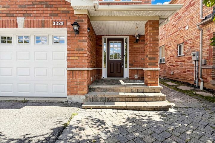 Property Photo:  3328 Southwick Street  ON L5M 7K9 