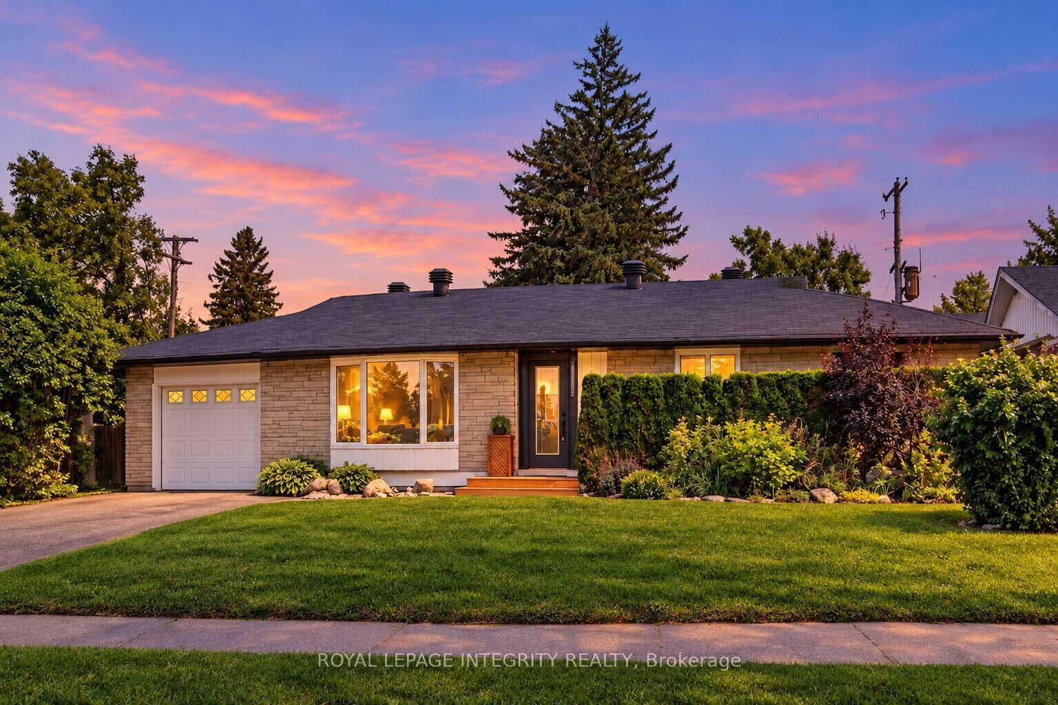 Property Photo:  1213 McWatters Road  ON K2C 3E7 