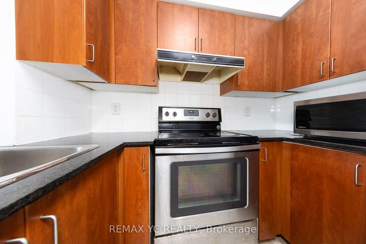 Property Photo: 5500 Yonge Street 2410 ON M2N 7L1