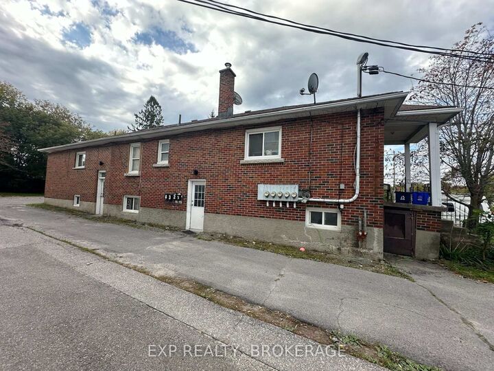 Property Photo:  88 Joseph Street  ON K7K 2H7 
