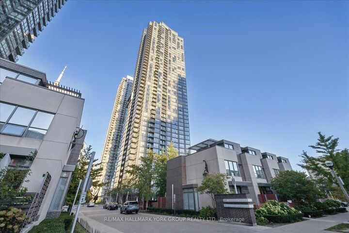 Property Photo:  11 Brunel Court 1612  ON M5V 3Y3 
