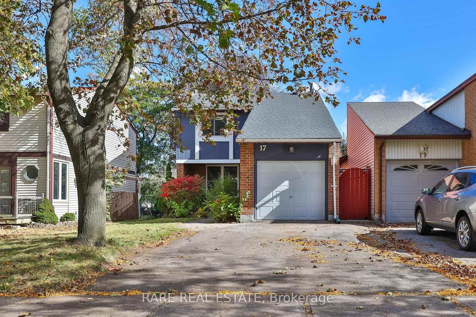 Property Photo:  17 Glaceport Avenue  ON L9H 7E2 