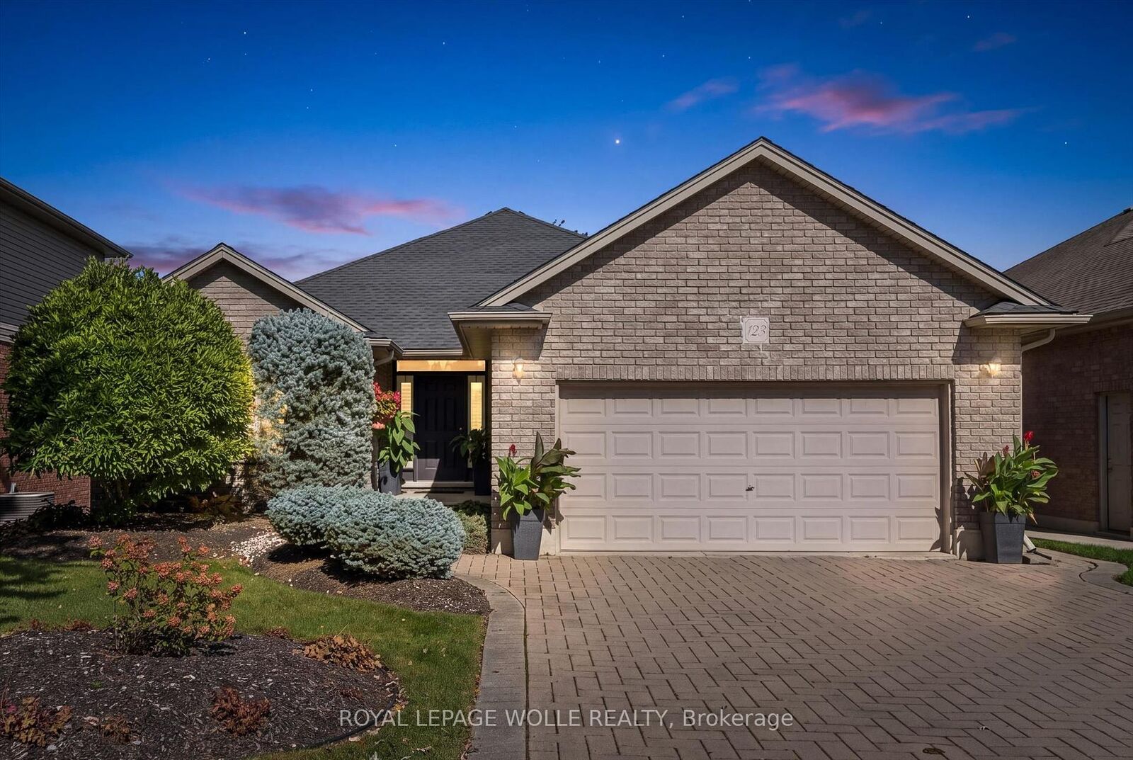 Property Photo:  123 Cardinal Drive  ON N4T 0A1 