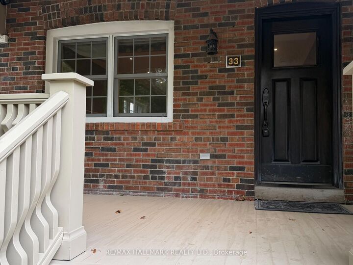 Property Photo:  33 Hillsdale Avenue W  ON M5P 1E9 