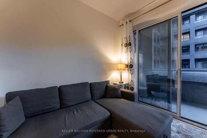 Property Photo:  9 Tecumseth Street 206  ON M5V 0S5 