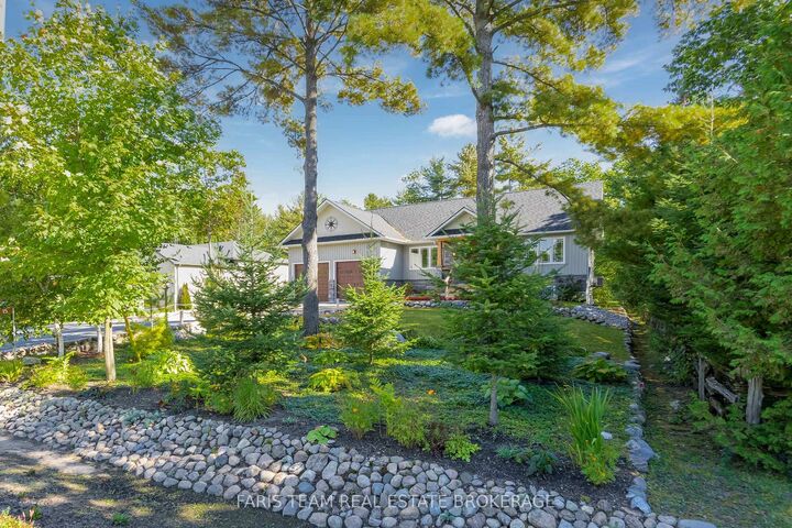 Property Photo:  15 Stoney Road  ON L9M 0H2 