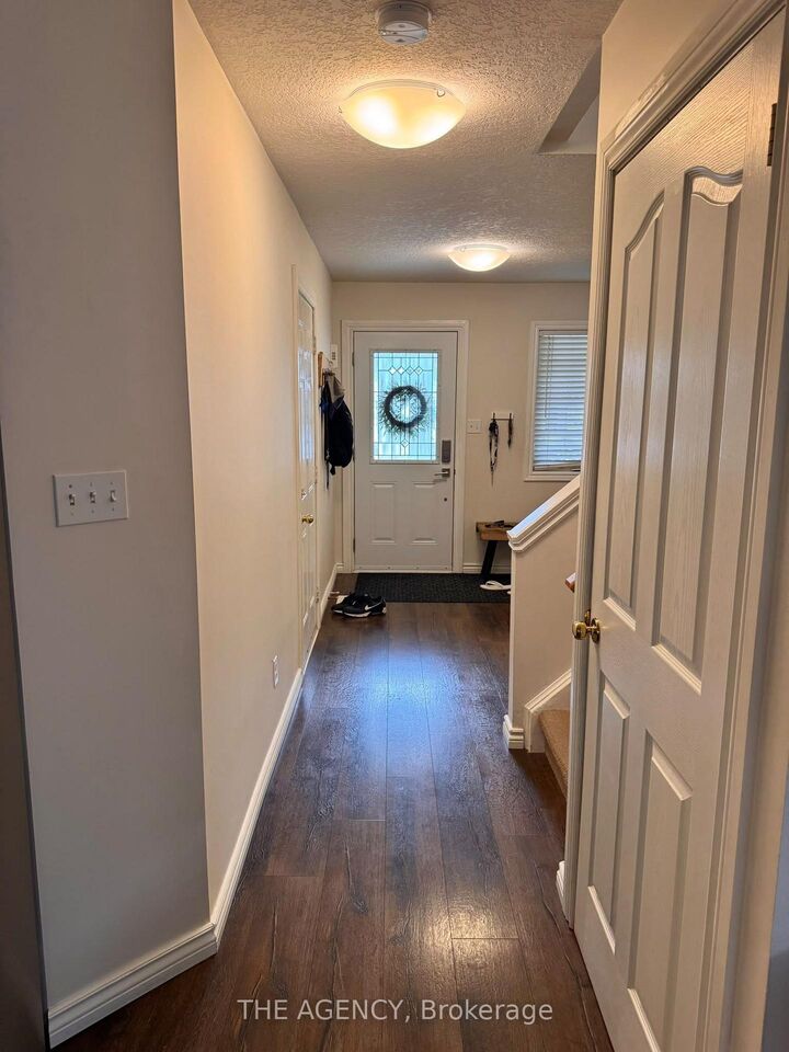 Property Photo:  32 Marcy Crescent  ON N3C 4H5 