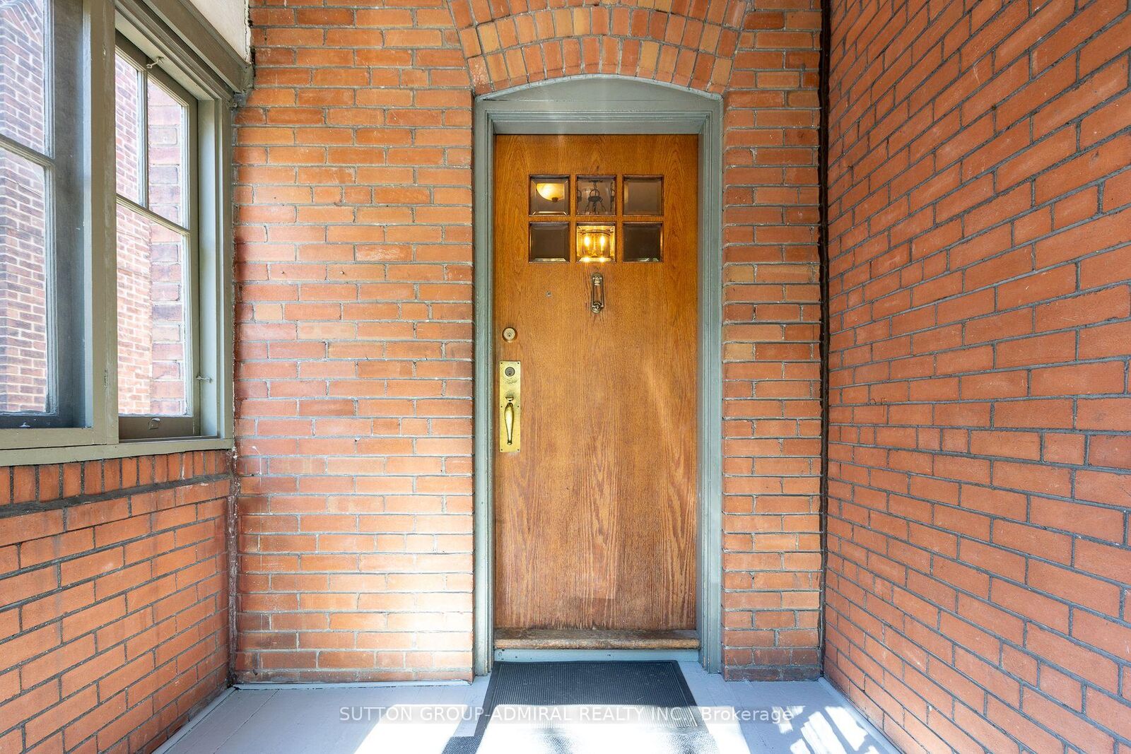 Property Photo:  60 Manor Road E  ON M4S 1P8 