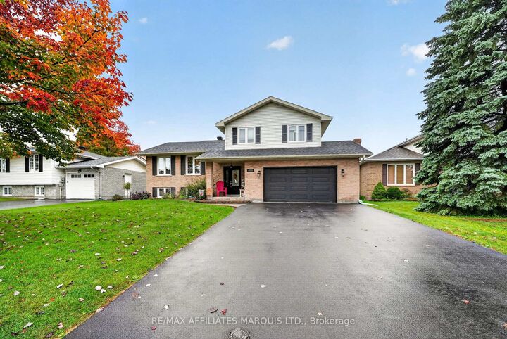 Property Photo:  1313 Stormont Drive  ON K6H 6Y3 