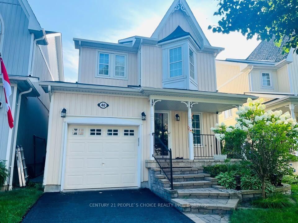 Property Photo: 40 Cranborne Crescent ON L1M 2M2
