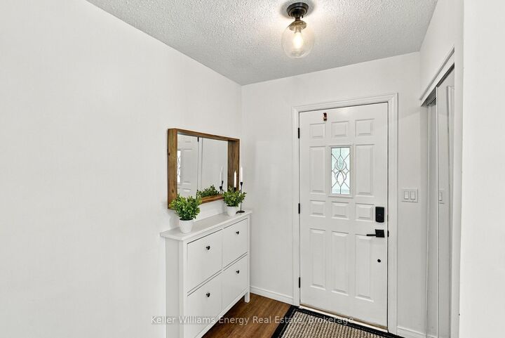 Property Photo:  6 Overbank Drive  ON L1J 7X9 