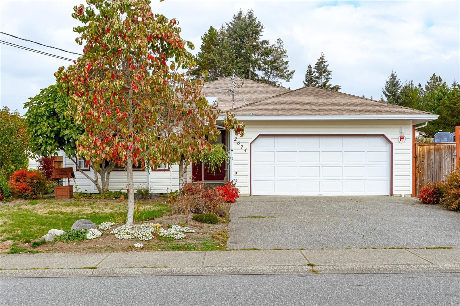 Property Photo:  2674 Tamara Dr  BC V9T 5W6 
