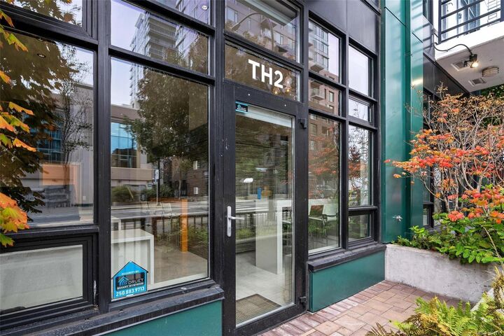 Property Photo:  834 Johnson St #2  BC V8W 1N3 