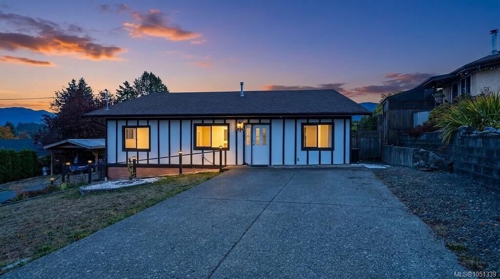 Property Photo:  3234 Douglas St  BC V0R 1K2 