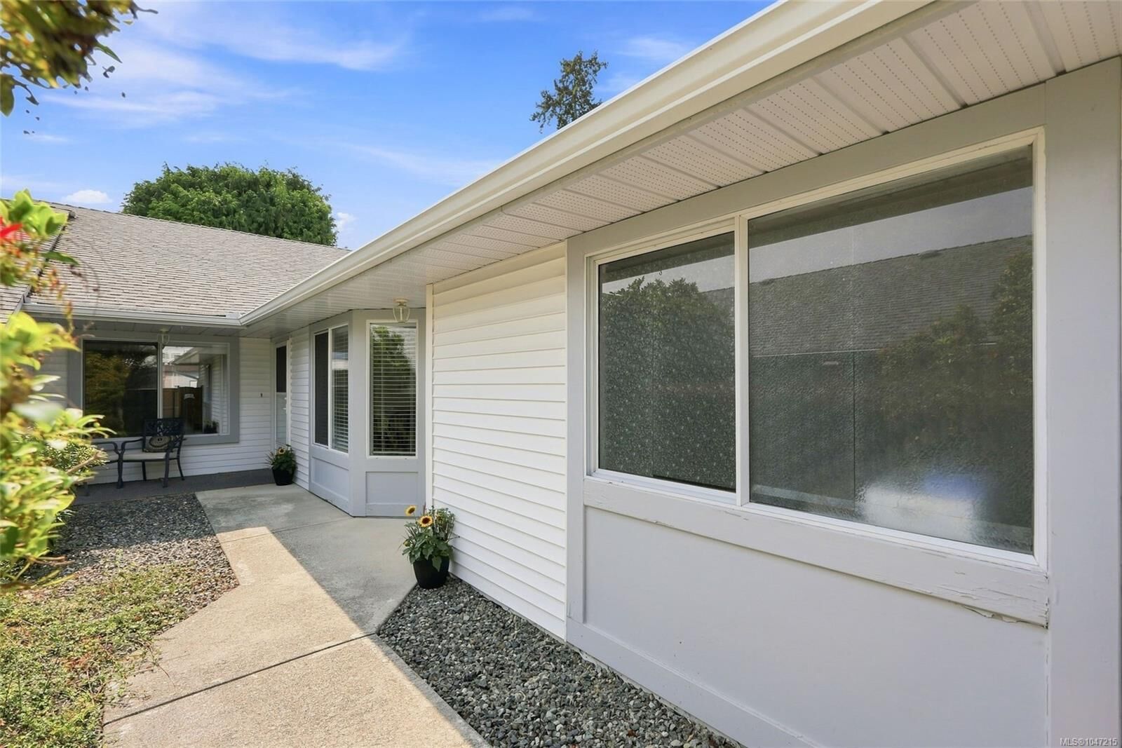 Property Photo:  144 Fourth Ave E #7  BC V9K 1N6 