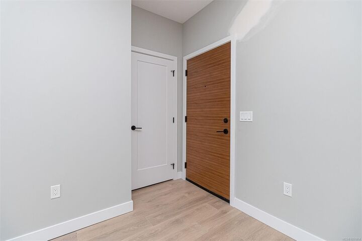 Property Photo:  967 Whirlaway Cres #606  BC V9B 6W6 