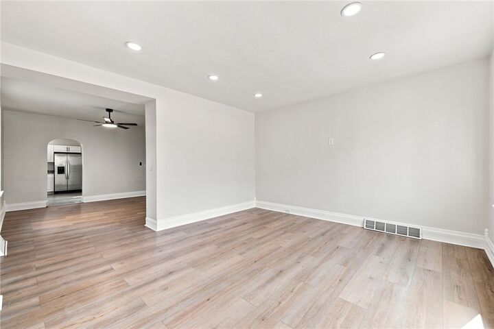 Property Photo:  1113 Vance Ave  PA 15108 