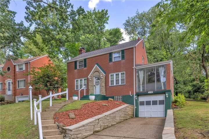Property Photo:  2709 Blackridge Avenue  PA 15235 