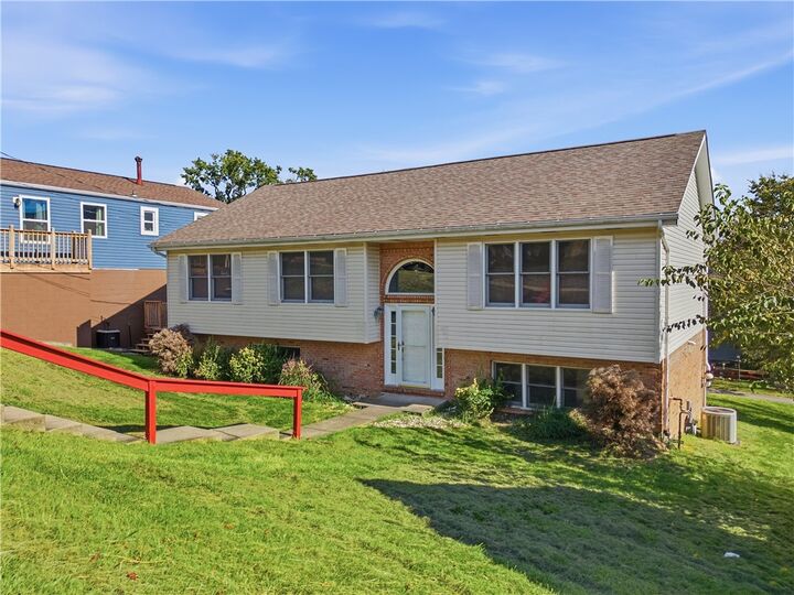 Property Photo:  614 Franklin  PA 15317 